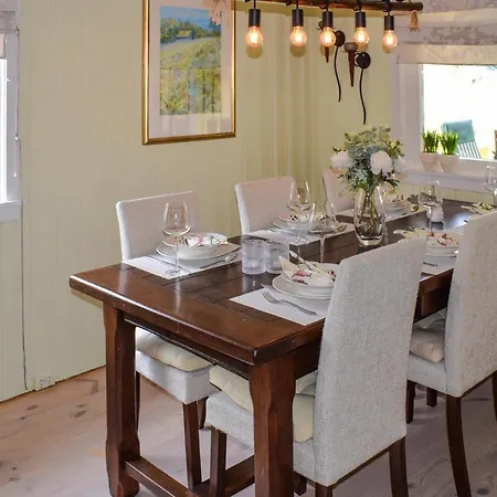 3 Bedroom Nice In Kjopmannskjaer