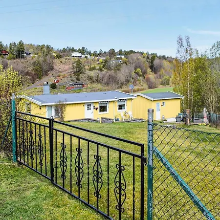3 Bedroom Nice In Kjopmannskjaer *